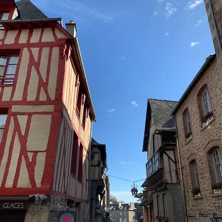 Le Grenier Studio De Charme Centre Historique Dinan Exterior photo